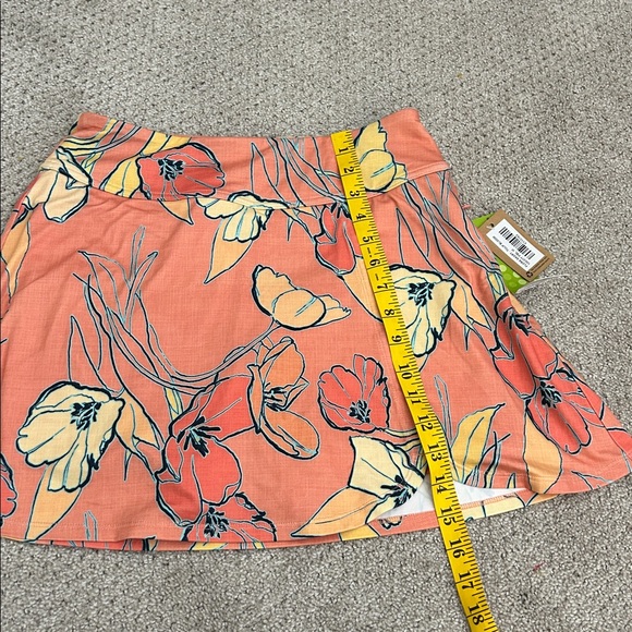 NWT Title Nine Flora Skort Tulip Bloom - Picture 12 of 13